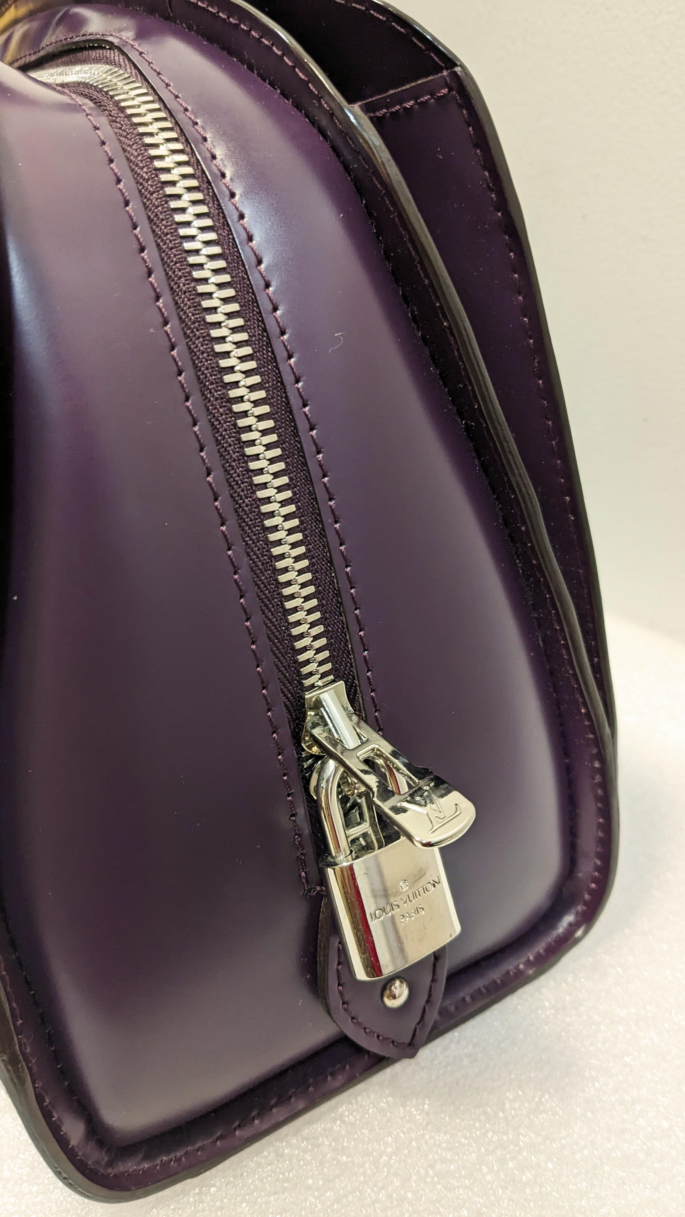 Louis Vuitton Violet Epi Patent Jasmine Bag In Excellent Condition For Sale In  Bilbao, ES