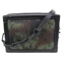 Louis Vuitton 2008 Pre-owned Camouflage Monogram Carry 60 Travel Bag - Green