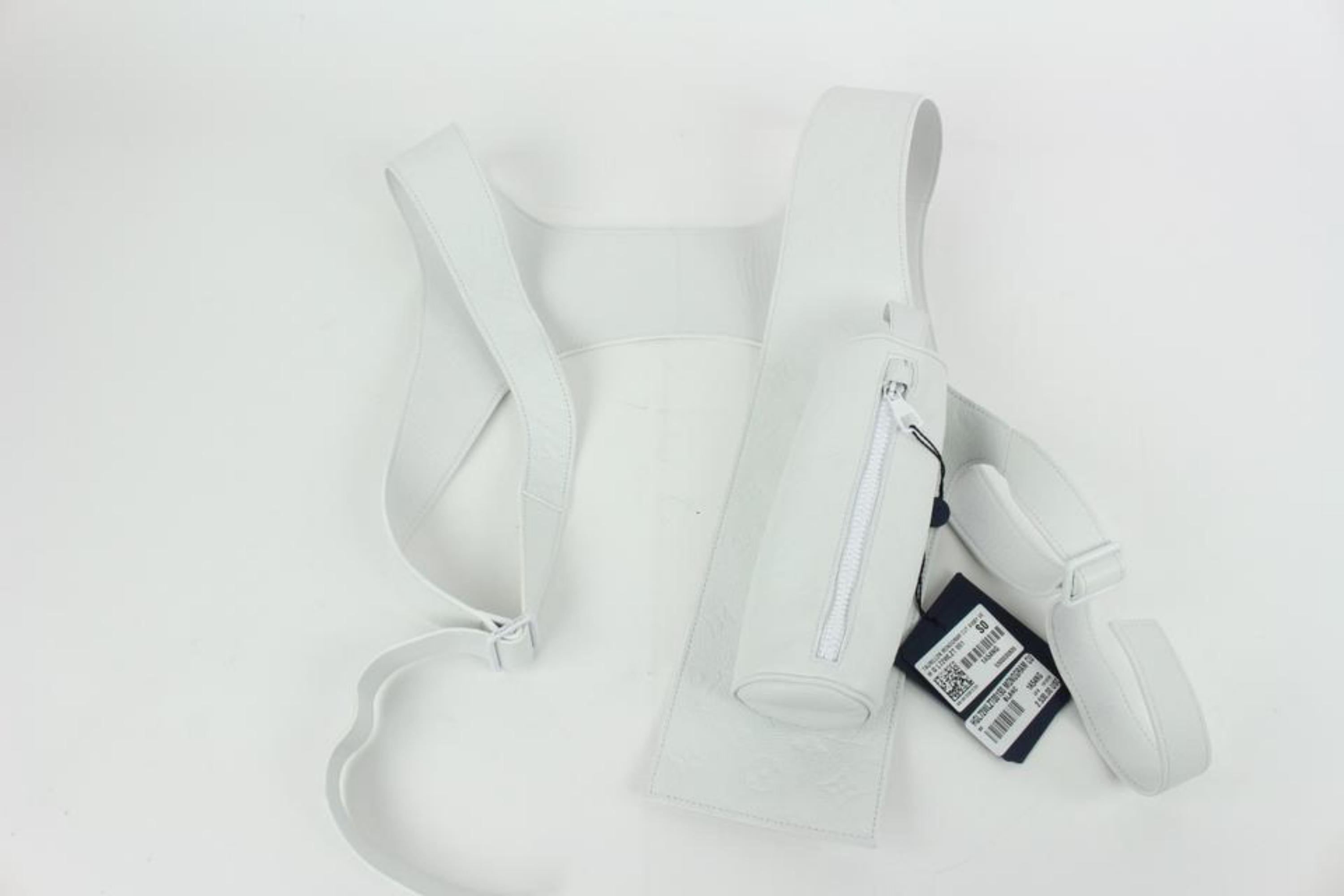 Louis Vuitton Virgil Abloh Empreinte Cut Away Vest 15lz1023 White Backpack In New Condition For Sale In Forest Hills, NY
