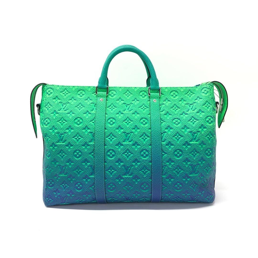 Louis Vuitton Virgil Abloh Green & Blue Monogram Illusion Leather Tote, 2022 In Excellent Condition For Sale In AUBERVILLIERS, FR