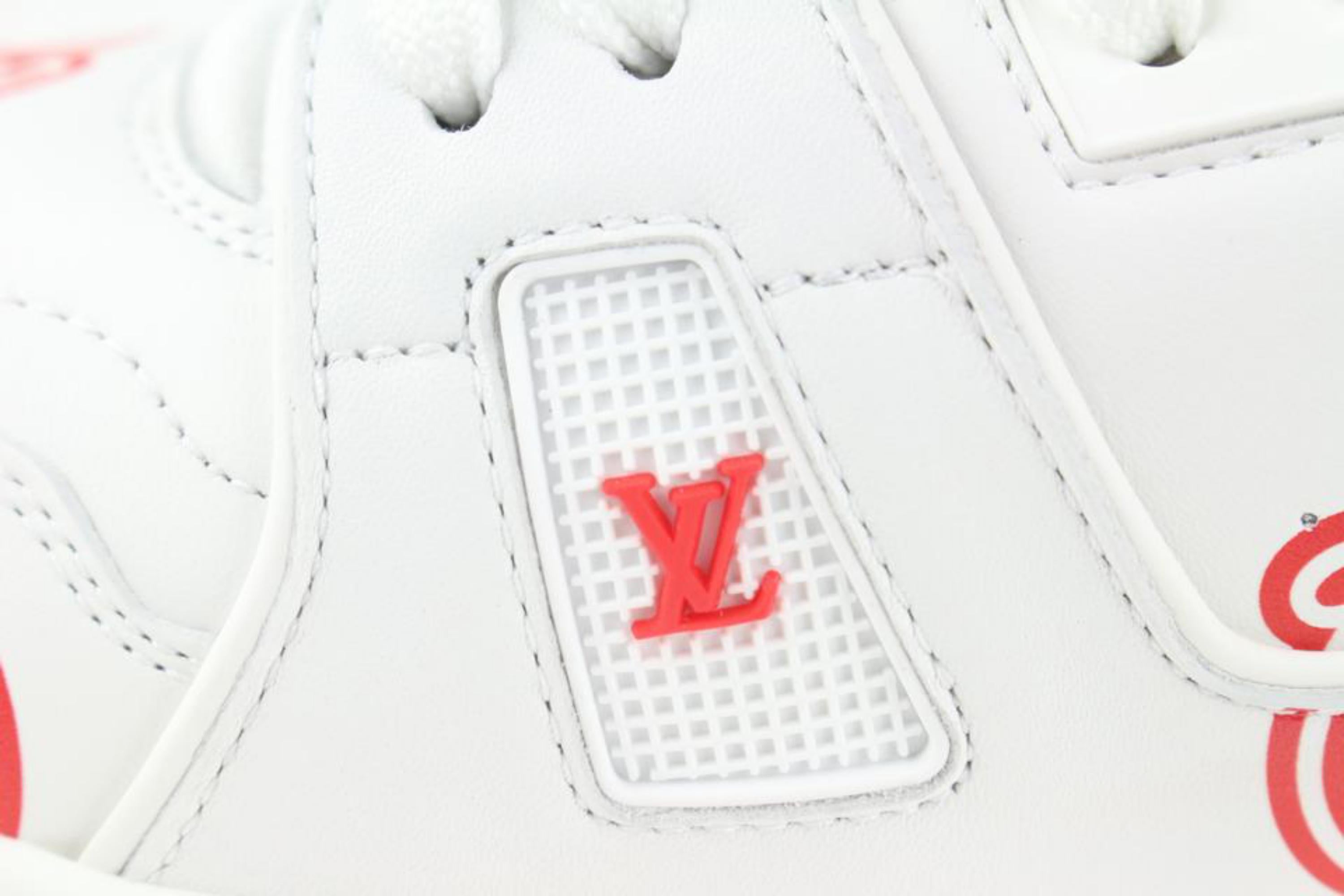 Louis Vuitton White Sneakers Men - 9 For Sale on 1stDibs