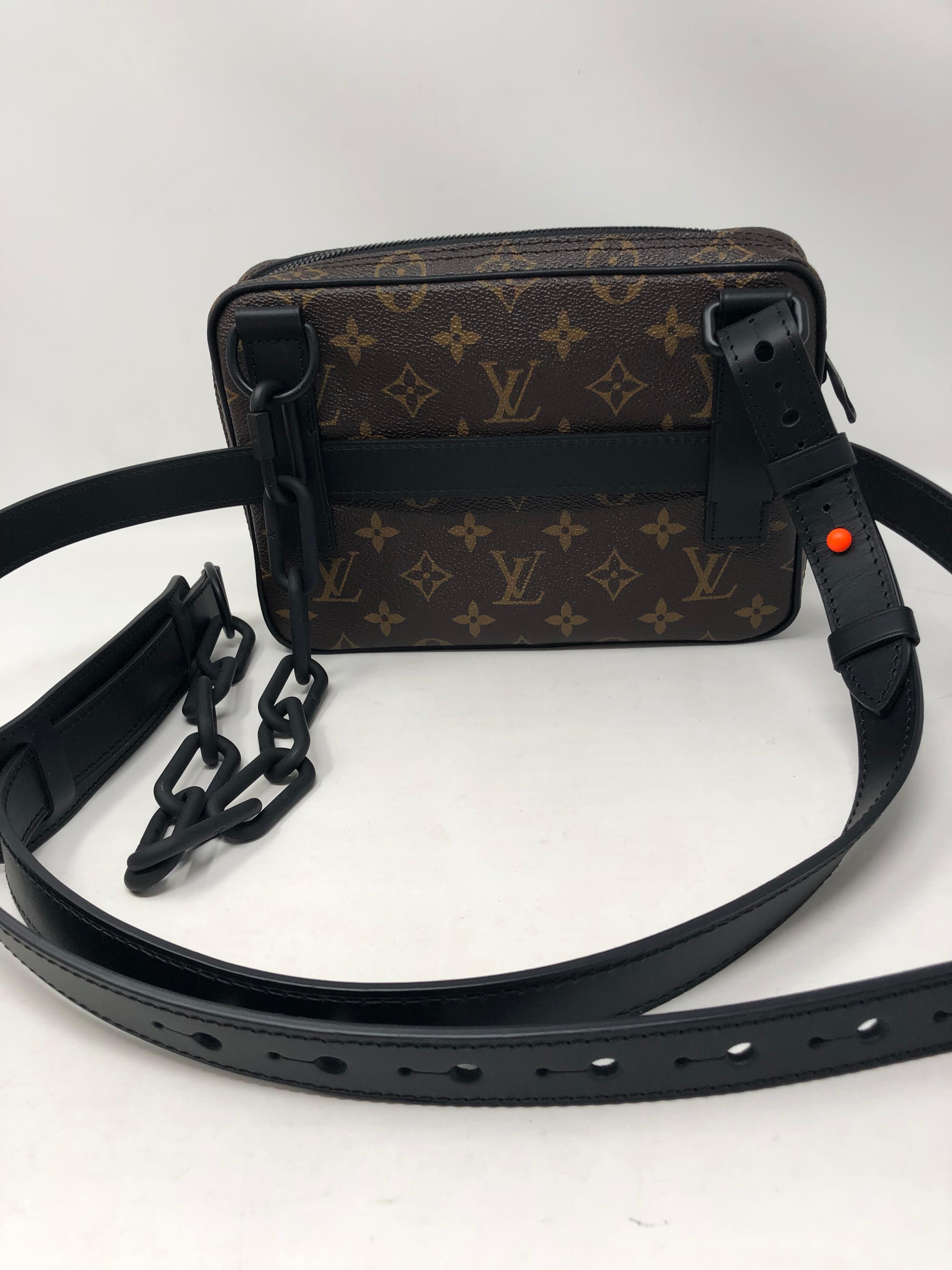 Louis Vuitton Virgil Abloh Utility Front Bag  In New Condition In Athens, GA