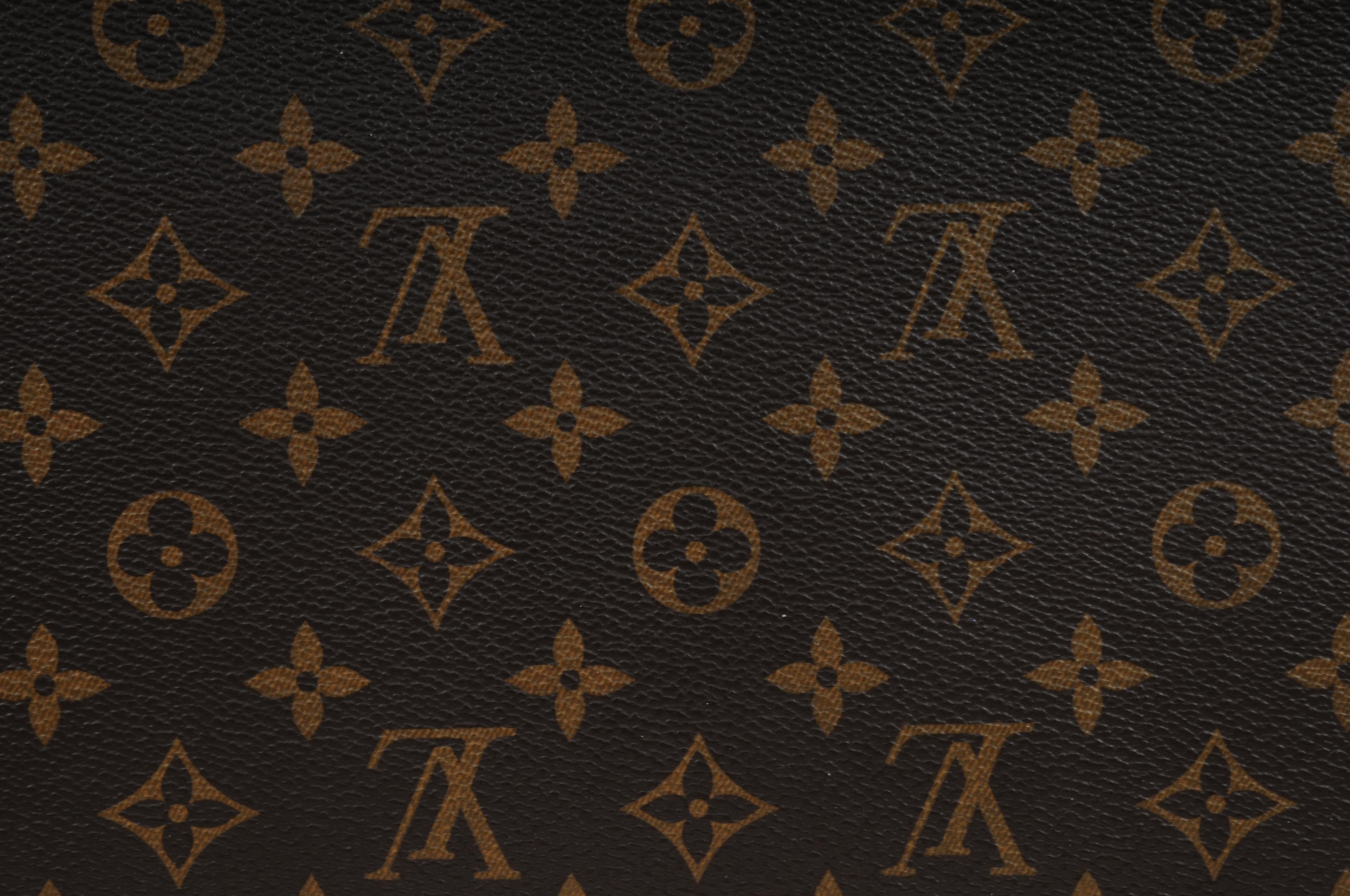 Louis Vuitton Solare Ray Pouch Arancione Marrone Tela Monogram Pochette da Viaggio in vendita 1