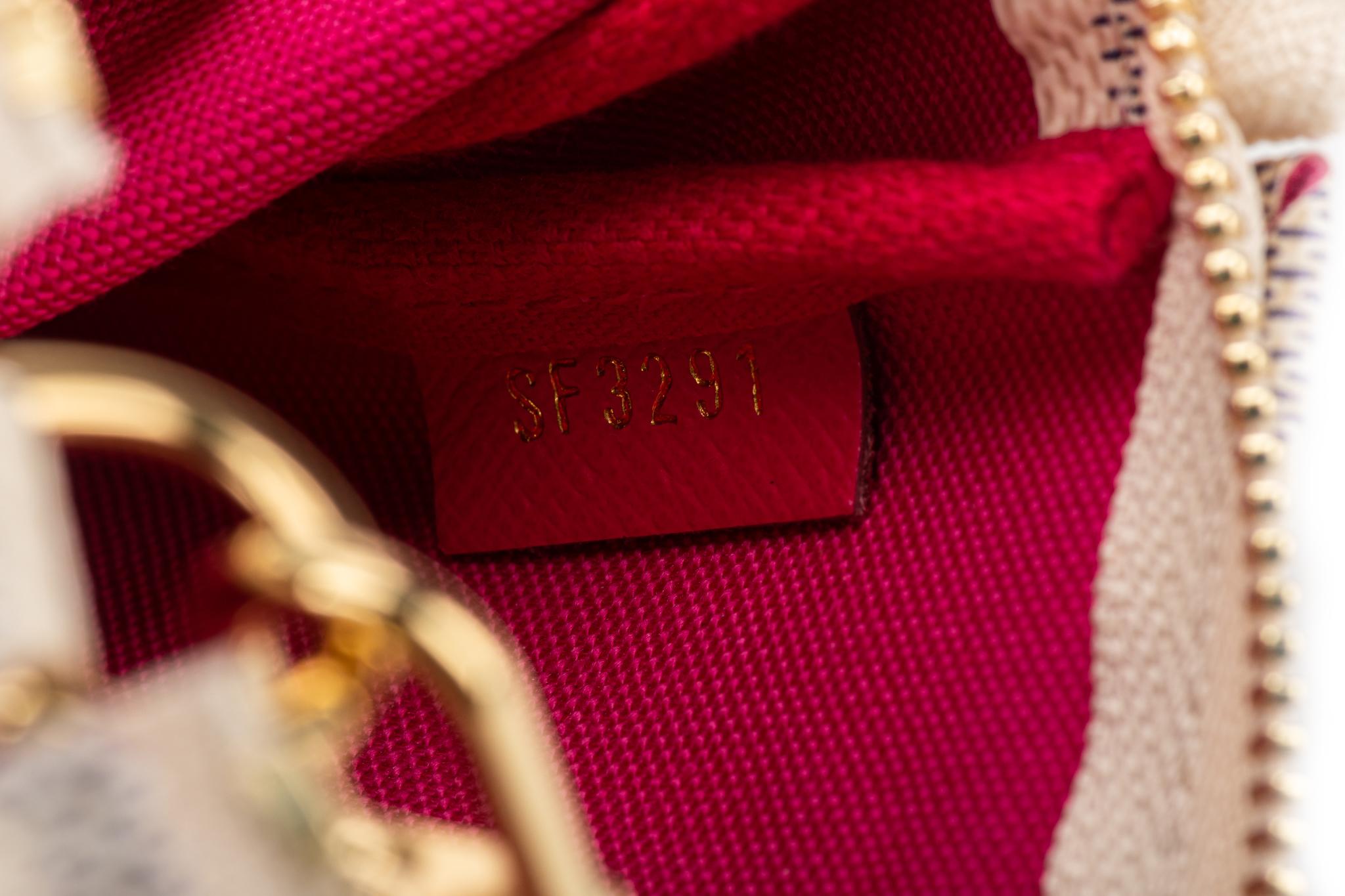 Louis Vuitton Vivienne Christmas Bag For Sale 6