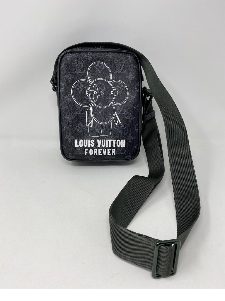 Louis Vuitton Vivienne Danube Crossbody Bag For Sale at 1stDibs