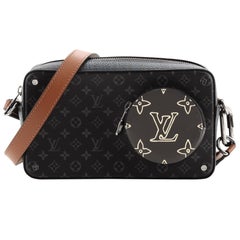Tasche von Louis Vuitton Volga On Strap mit Monogramm Eclipse Canvas mit Monogramm Leder