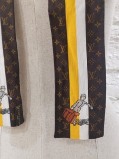 Louis Vuitton Voyage brown white orange scarf - foulard