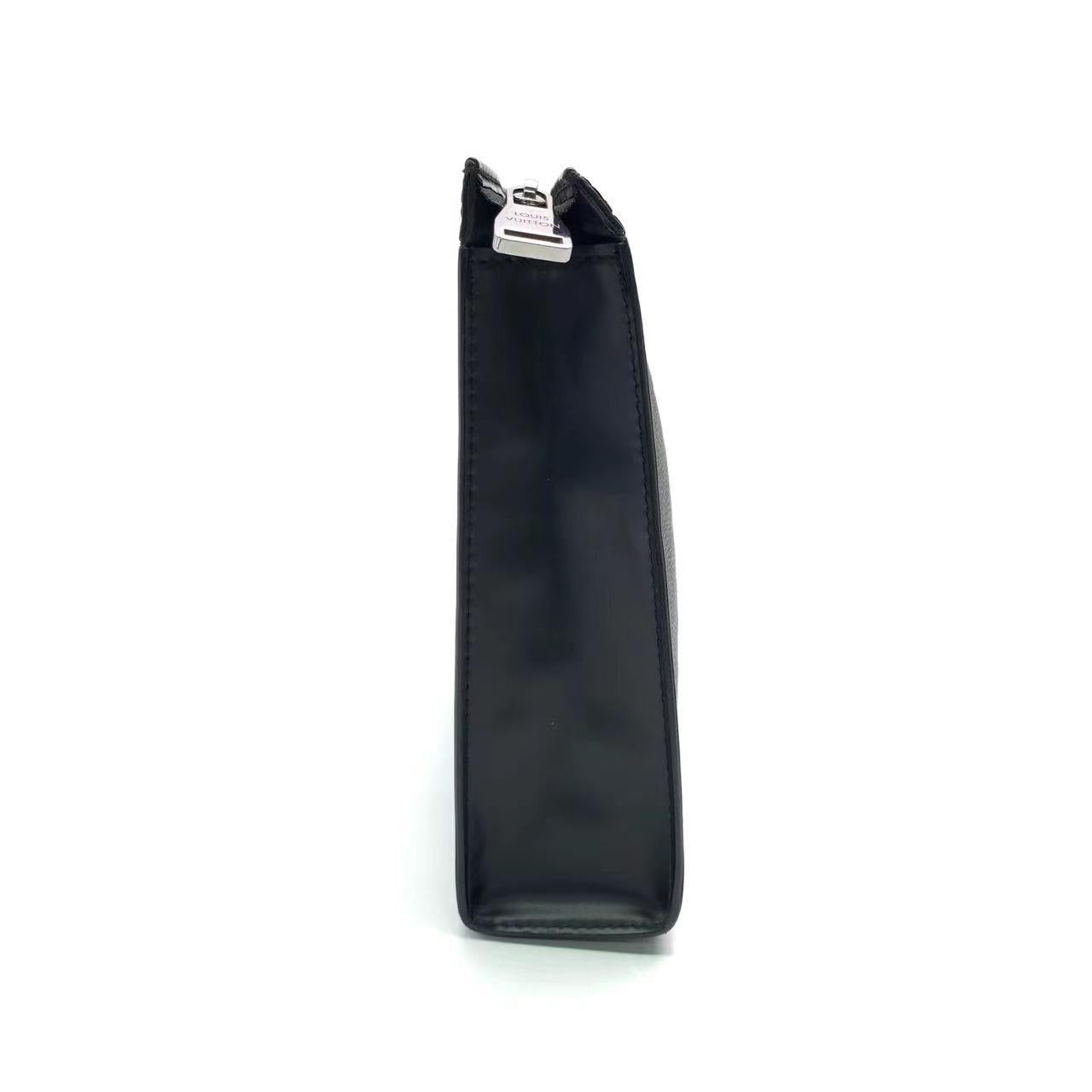 Louis Vuitton Voyage Clutch Black Monogram Men's In Good Condition In AUBERVILLIERS, FR