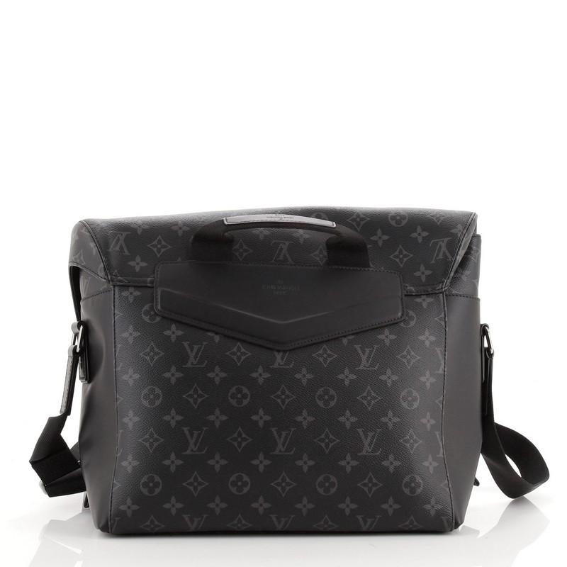 Reisetasche von Louis Vuitton Voyager mit Monogramm aus Eclipse Canvas MM (Schwarz)