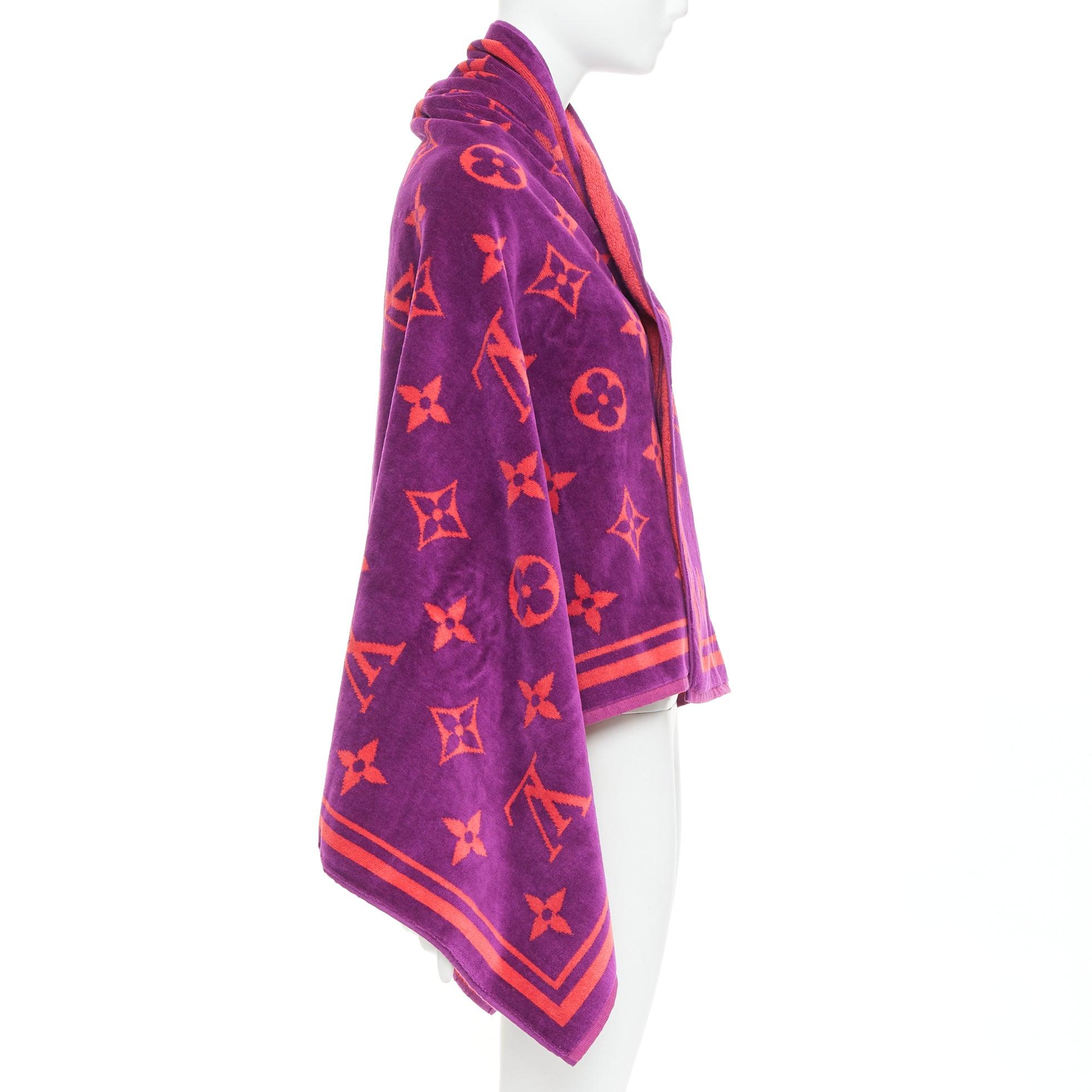 LOUIS VUITTON Vuittamins  telo da spiaggia LV monogram in cotone rosa e viola In condizioni ottime in vendita a Hong Kong, NT