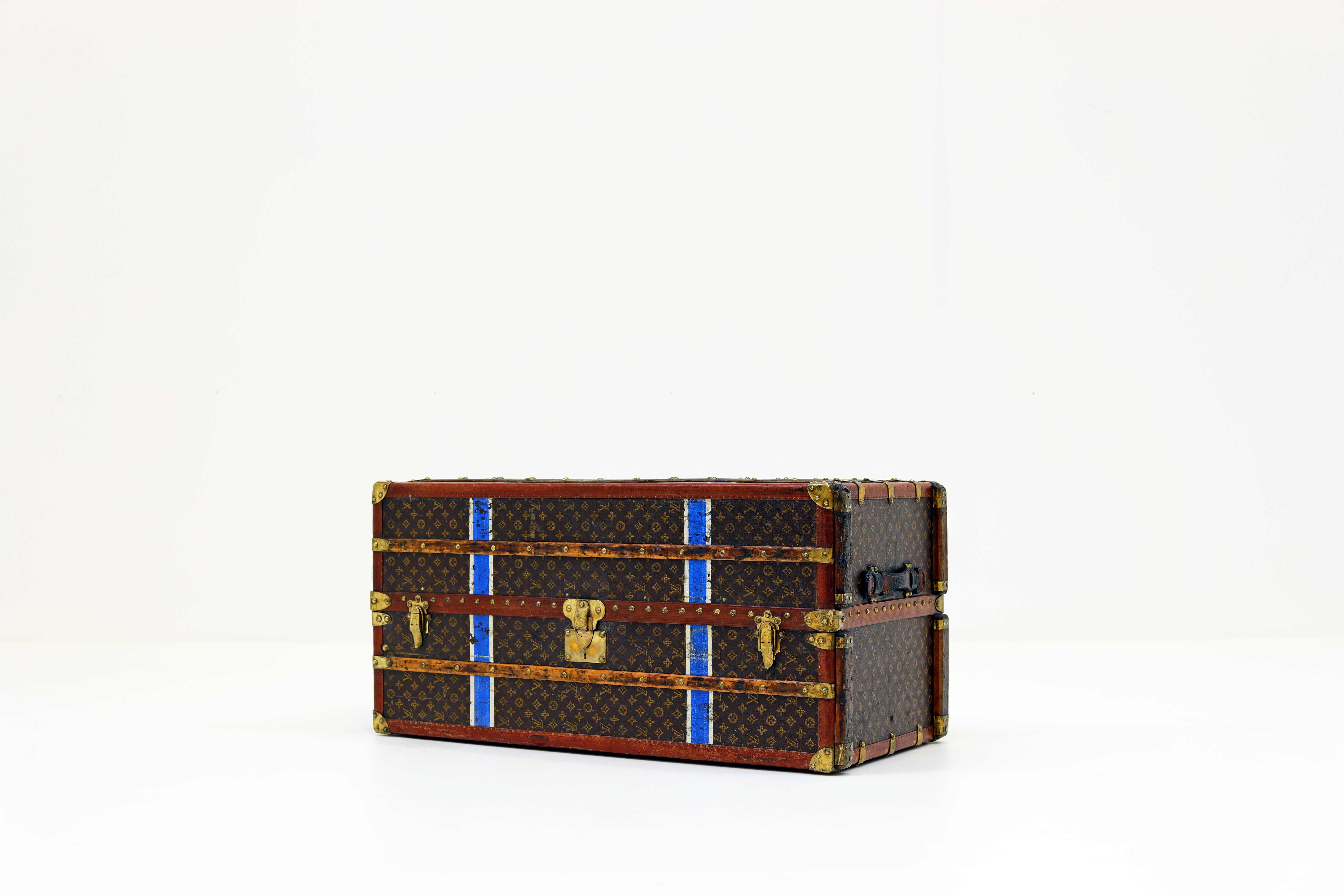 Early 20th Century Louis Vuitton wardrobe trunk, 1920's For Sale