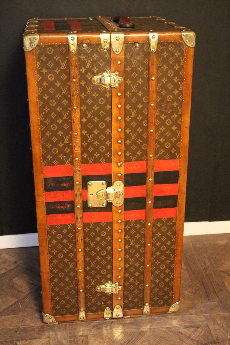 Louis Vuitton Wardrobe Trunk, Double Hanging Section Louis Vuitton Steamer Trunk For Sale 7