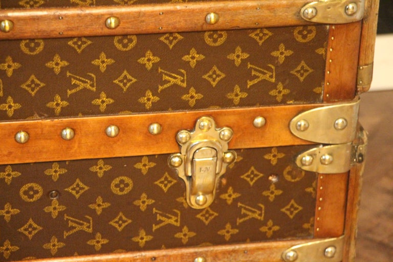 Louis Vuitton Wardrobe Trunk, Double Hanging Section Louis Vuitton Steamer Trunk For Sale 10