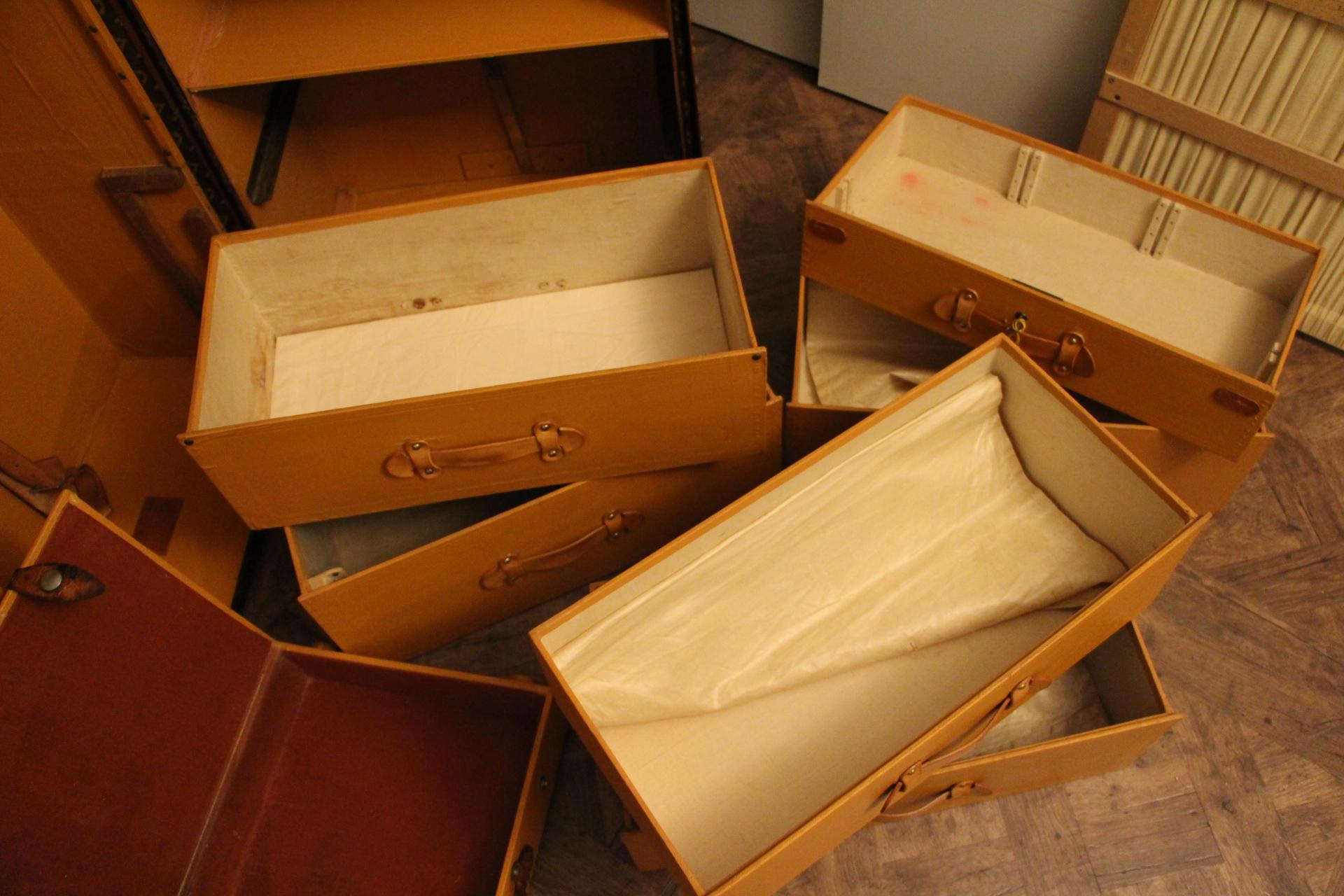 Louis Vuitton Wardrobe Trunk, Louis Vuitton Trunk, Louis Vuitton Steamer Trunk In Good Condition In Saint-Ouen, FR