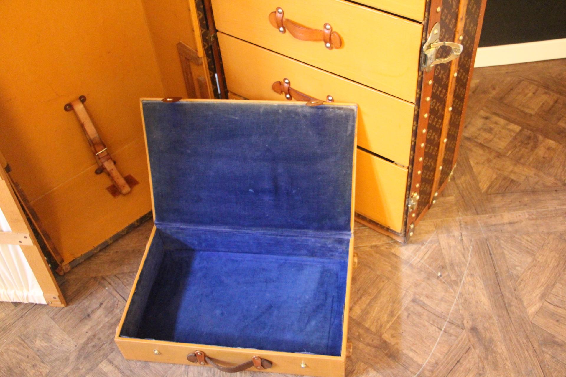 Louis Vuitton Wardrobe Trunk, Vuitton Trunk, Louis Vuitton Steamer Trunk In Good Condition In Saint-Ouen, FR