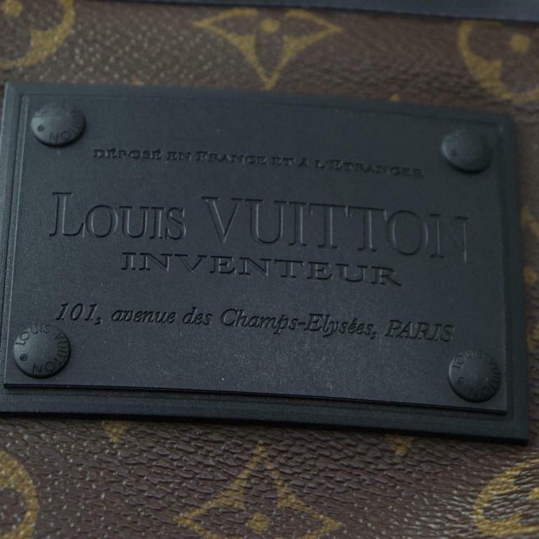 Louis Vuitton Waterproof Voyage Messenger Monogram Macassar 860410