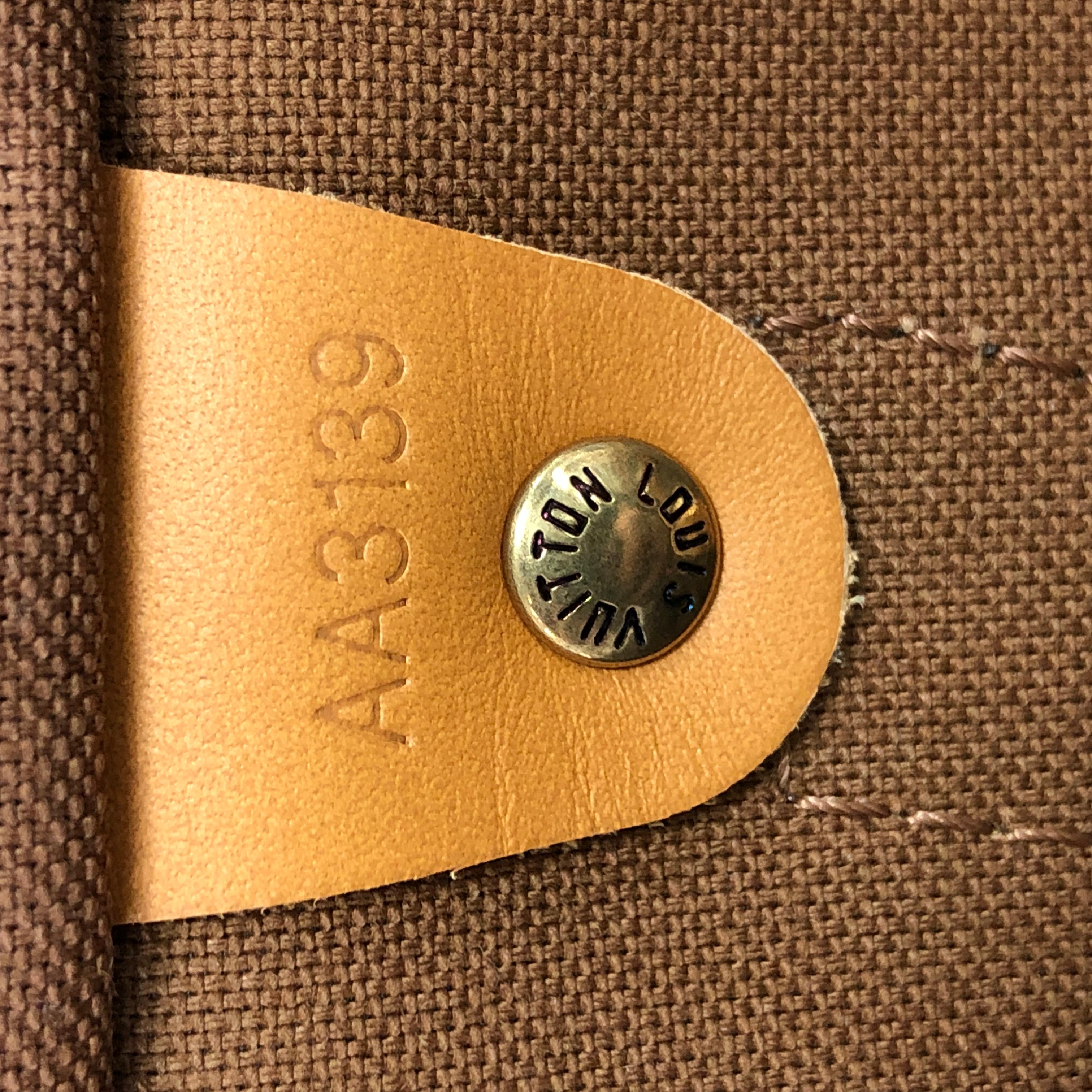 Women's Louis Vuitton Wavy Keepall Bandouliere Bag Monogram 50