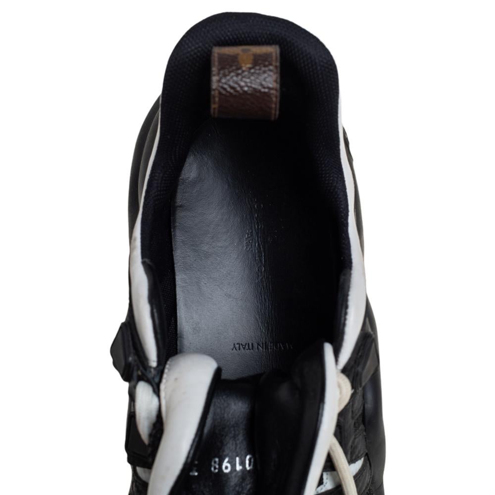 Louis Vuitton White/Black Leather And Mesh Archlight Sneakers Size 39 In Good Condition In Dubai, Al Qouz 2