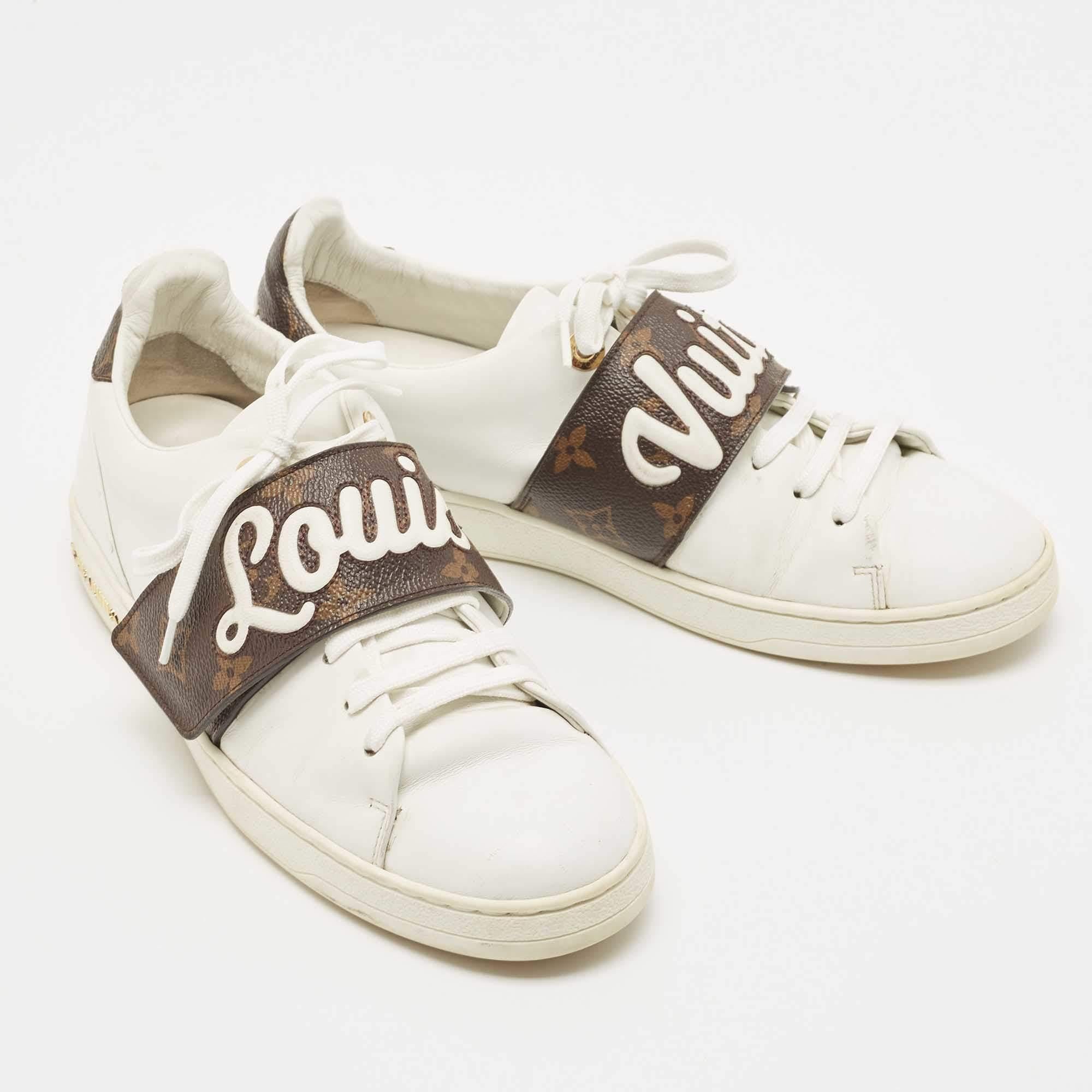 Louis Vuitton White/Brown Canvas and Leather Frontrow Sneakers Size 39 In Good Condition In Dubai, Al Qouz 2