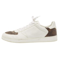 Louis Vuitton Weiß/Braun Leder und Monogramm Segeltuch Rivoli Sneakers Größe 45