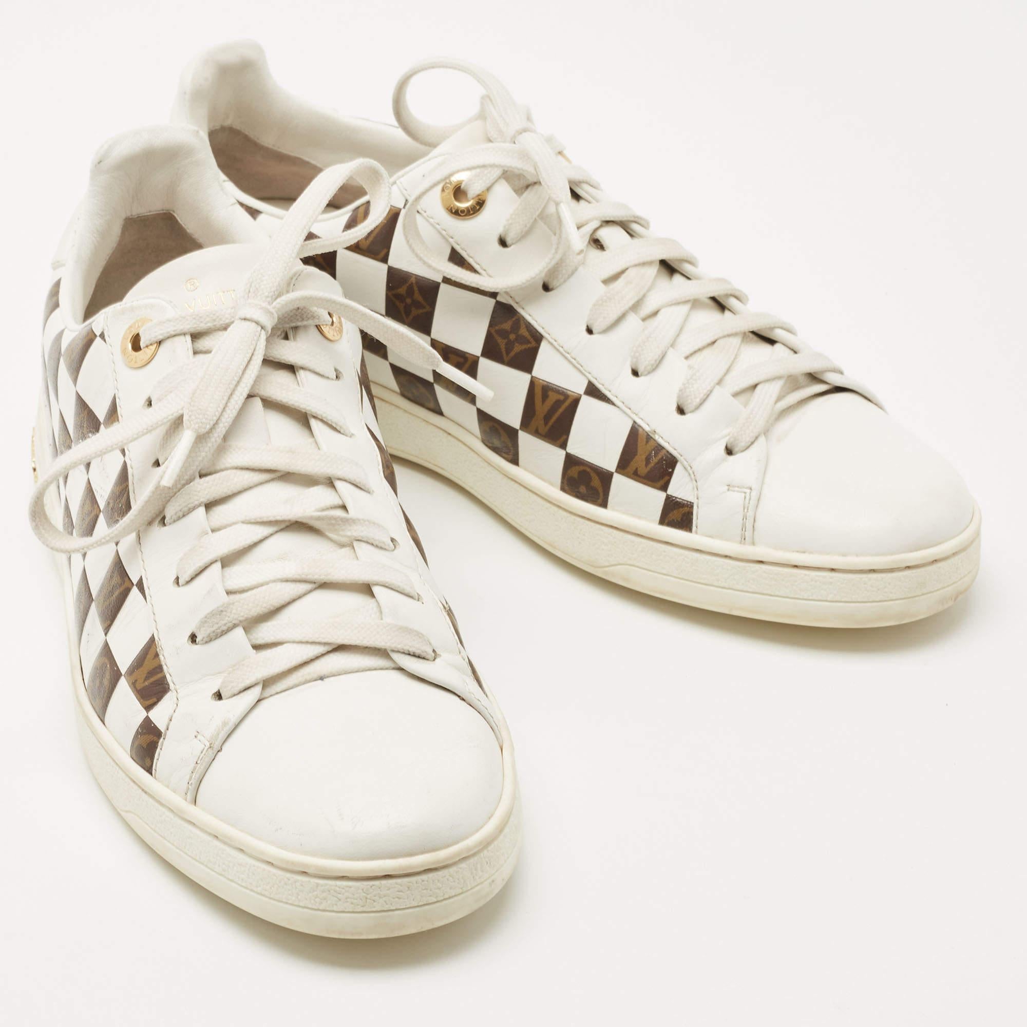 Louis Vuitton White/Brown Leather Monogram Printed Frontrow Sneakers Size 37.5 In Good Condition In Dubai, Al Qouz 2