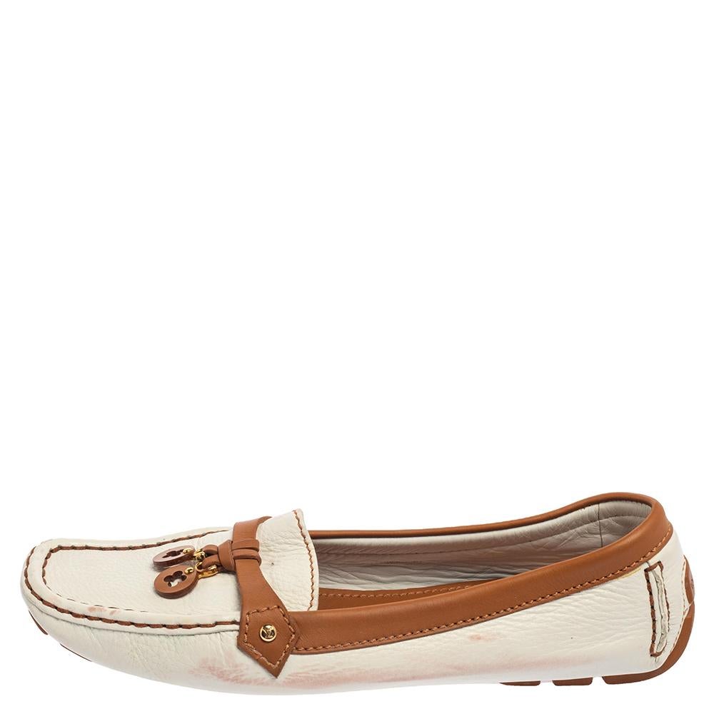 Louis Vuitton White/Brown Leather Slip On Loafers Size 40 In Fair Condition In Dubai, Al Qouz 2