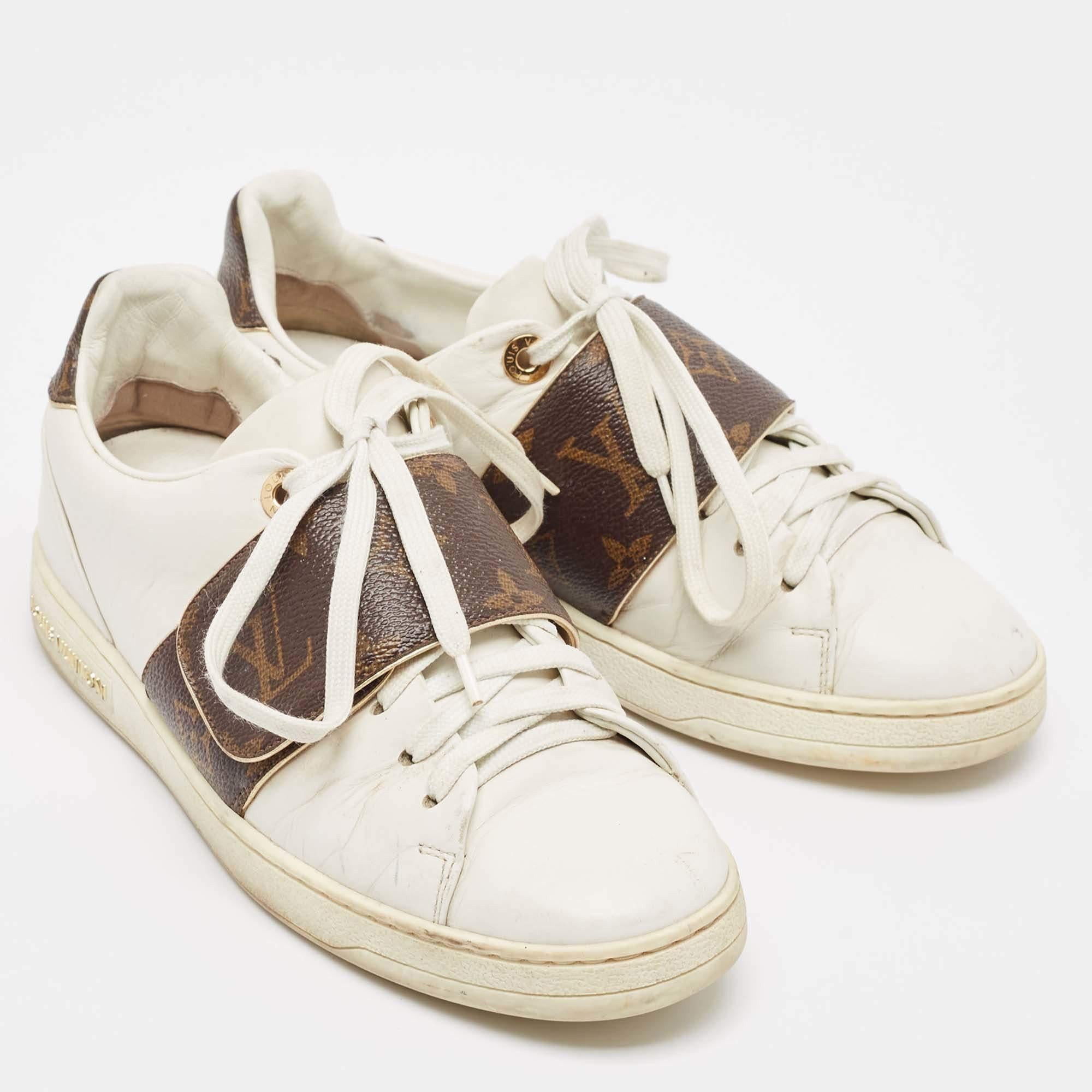 Louis Vuitton White/Brown Monogram Canvas and Leather Frontrow Sneakers Size 36 In Fair Condition In Dubai, Al Qouz 2