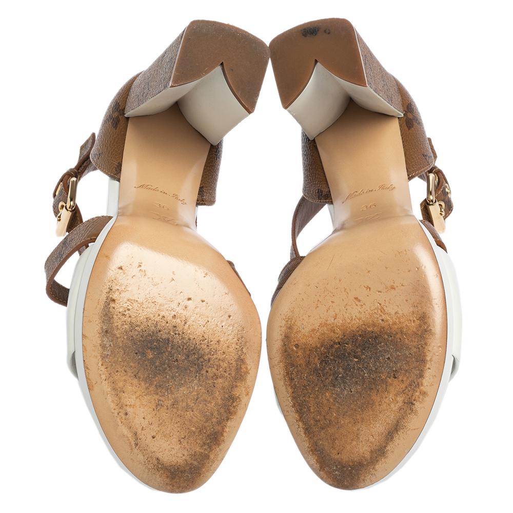 Sandalias Louis Vuitton blancas/marrones de lona con monograma y piel Matchmake talla 36 en Bueno Estado en Dubai, Al Qouz 2