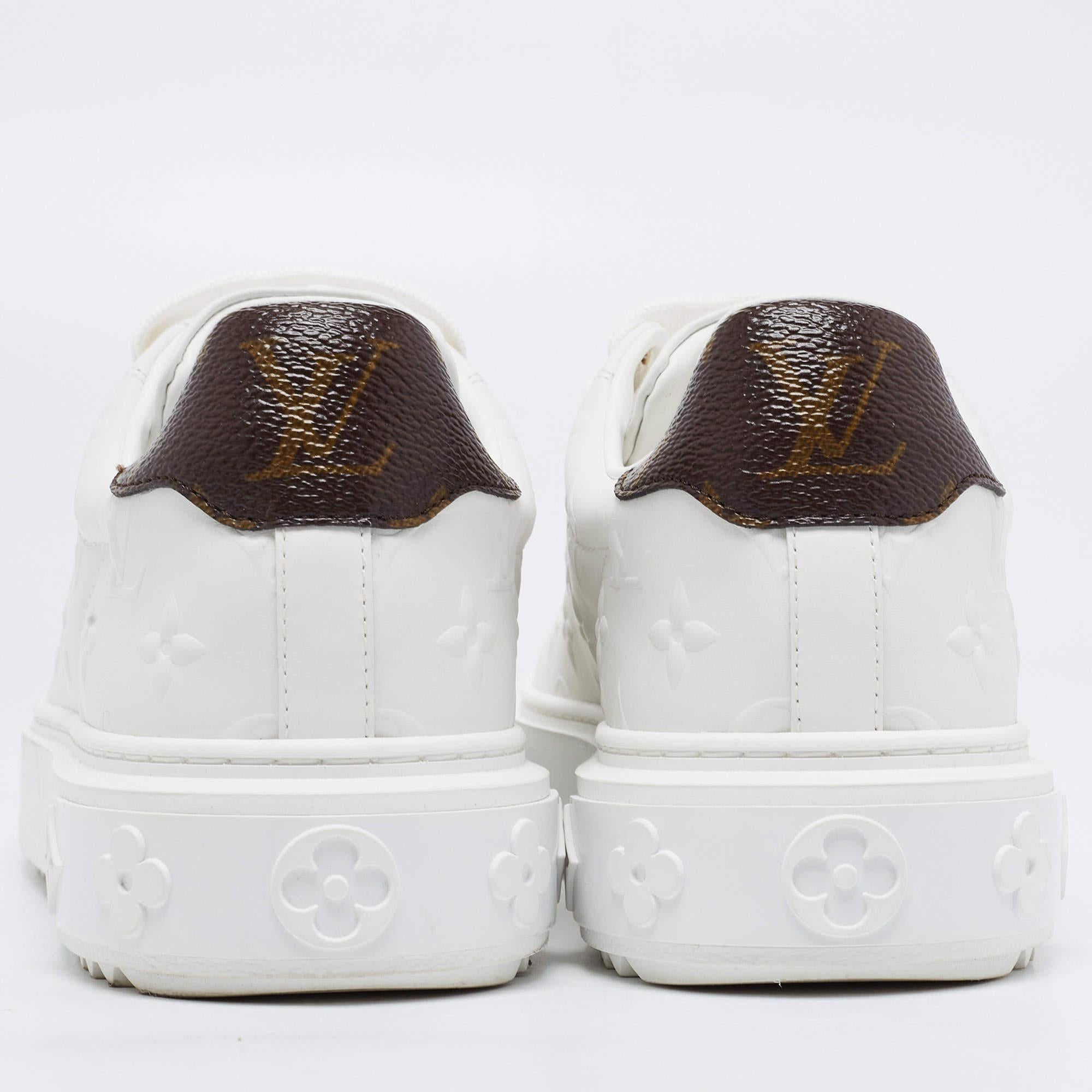 Louis Vuitton White/Brown Monogram Leather Time Out Sneakers Size 39 In New Condition In Dubai, Al Qouz 2