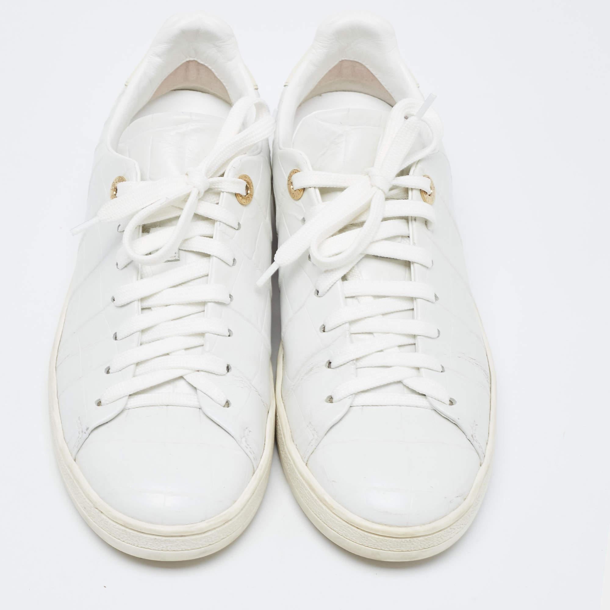 Louis Vuitton White Croc Embossed Leather Frontrow Sneakers Size 36.5 In Good Condition For Sale In Dubai, Al Qouz 2