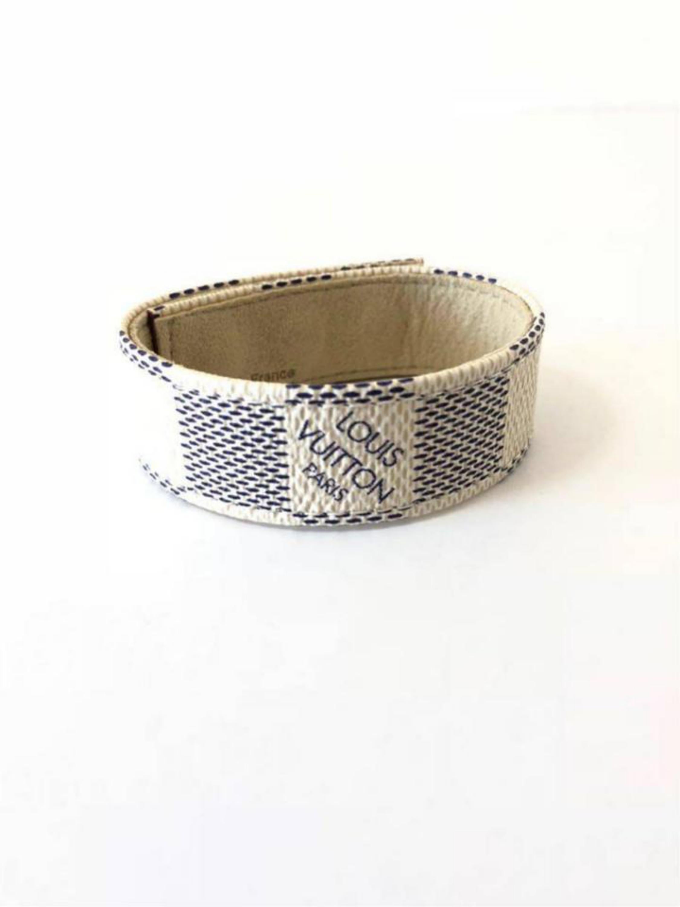 Louis Vuitton White Damier Azur Kobe 2010 Snap 232026 Bracelet In Excellent Condition For Sale In Forest Hills, NY