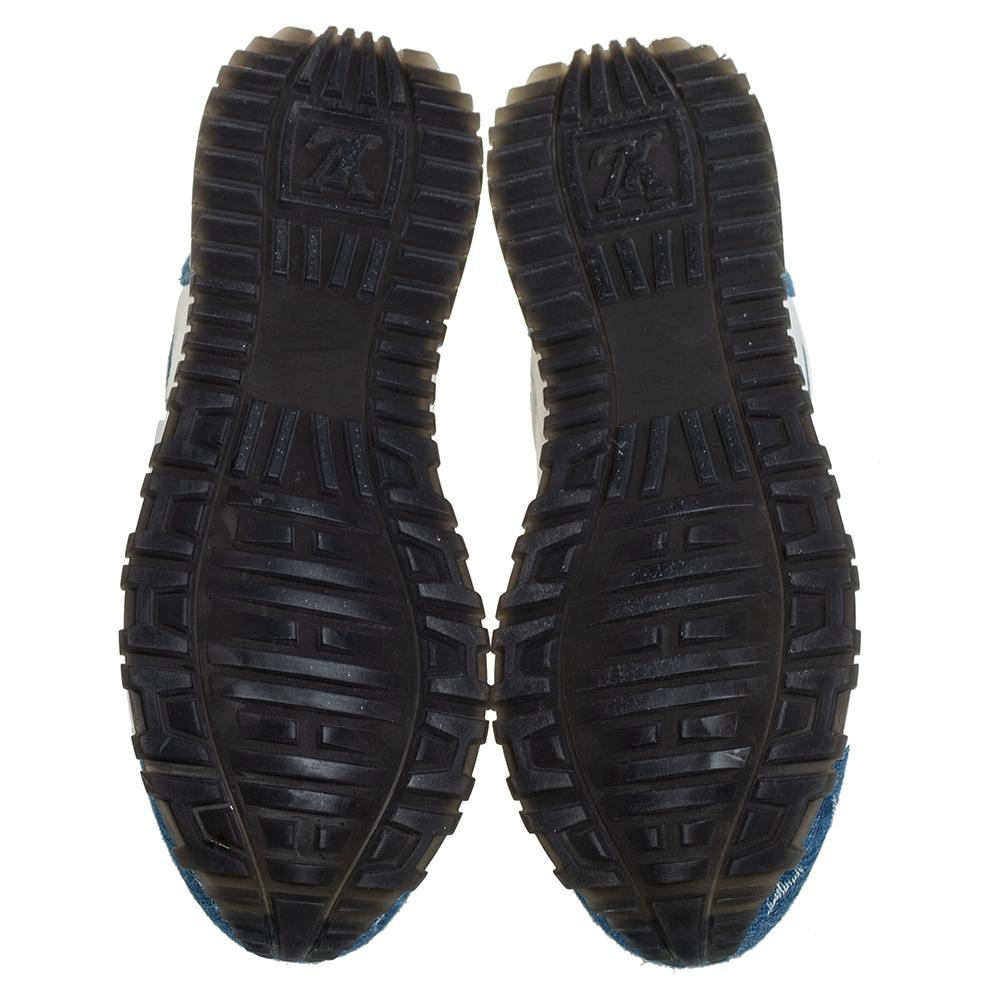 Louis Vuitton Zapatillas Run Away Lona y Malla Blanco/Denim Talla 35.5 en Excelente Estado en Dubai, Al Qouz 2