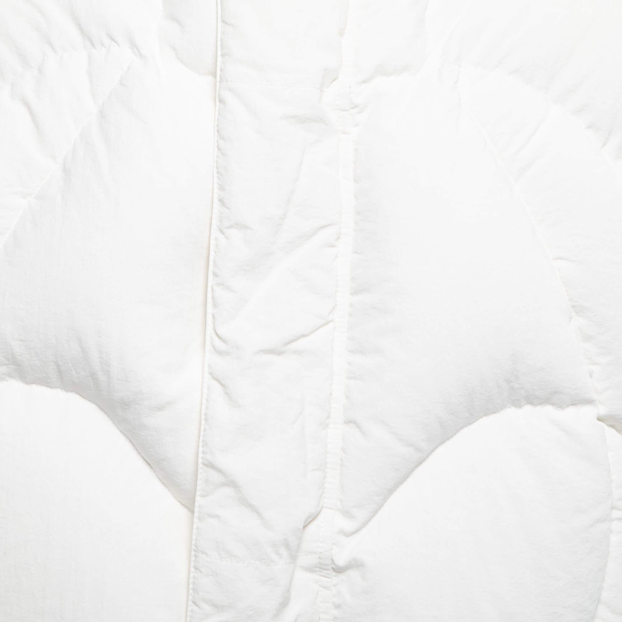 Louis Vuitton White Down Cropped Rave Puffer Jacket For Sale 2