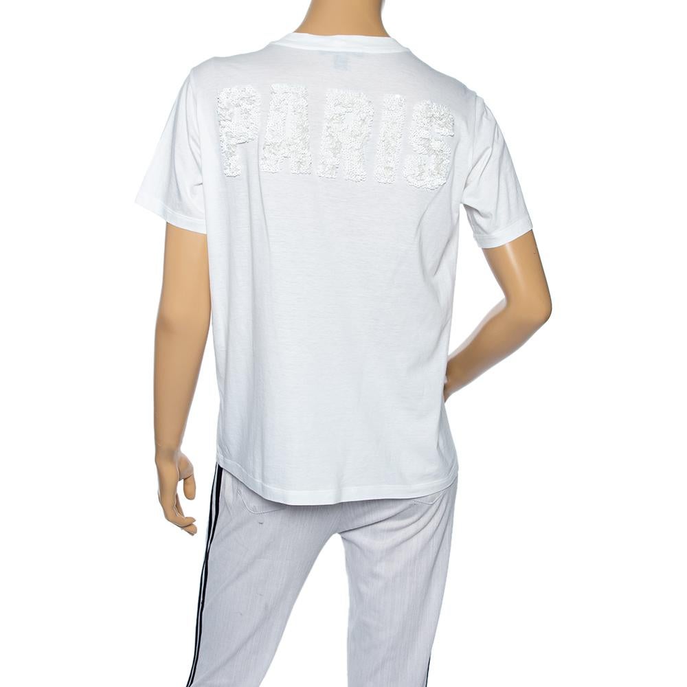 Louis Vuitton collection offers a diverse range of the best styles and this t-shirt vouches for it. This lovely white creation is crafted from cotton and carries a simple silhouette. The front and back are embellished and add a touch of glamour.

