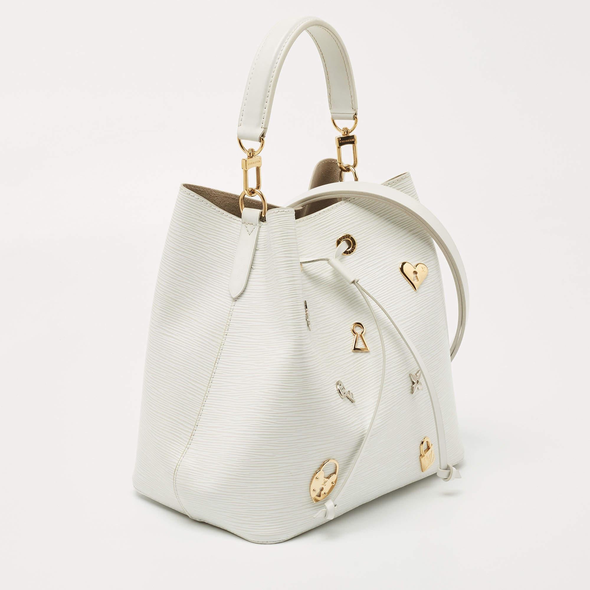 Women's Louis Vuitton White Epi Leather Lovelock NeoNoe MM Bag