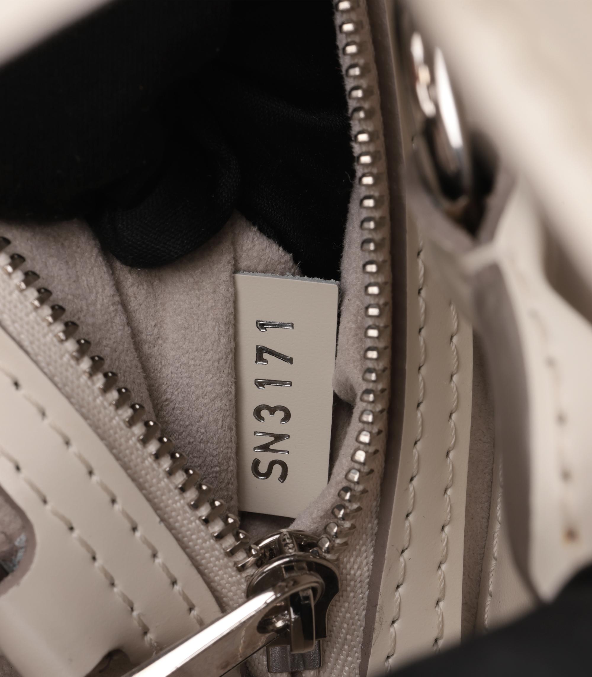Louis Vuitton PM Mirabeau in pelle di Epi bianco in vendita 5