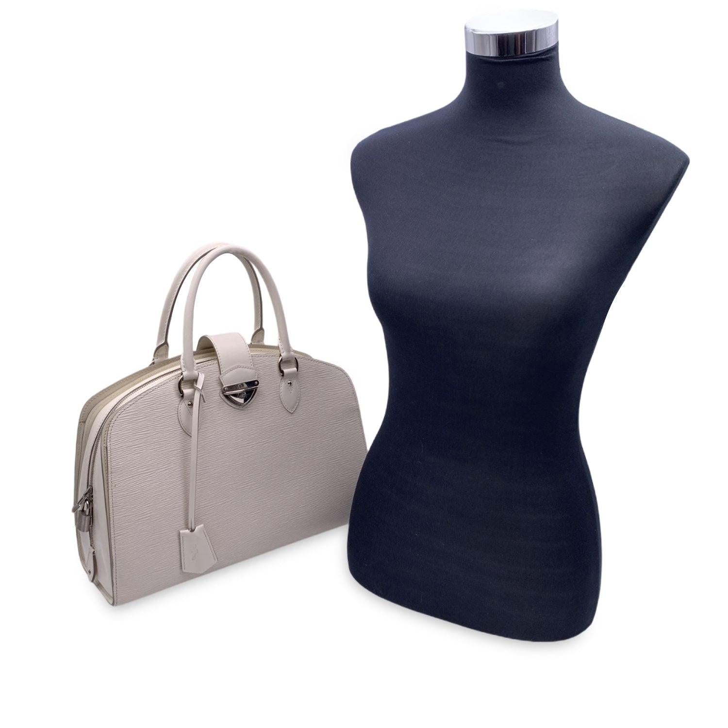 Louis Vuitton White Epi Leather Pont Neuf GM Bag Satchel 3