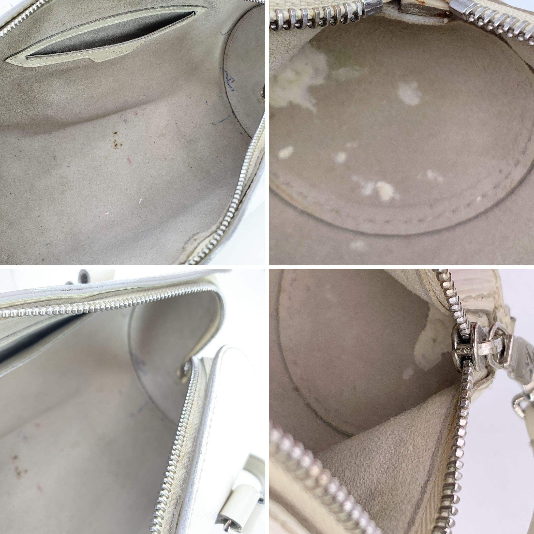 Women's Louis Vuitton White Epi Leather Soufflot Bag Handbag with Pouch For Sale