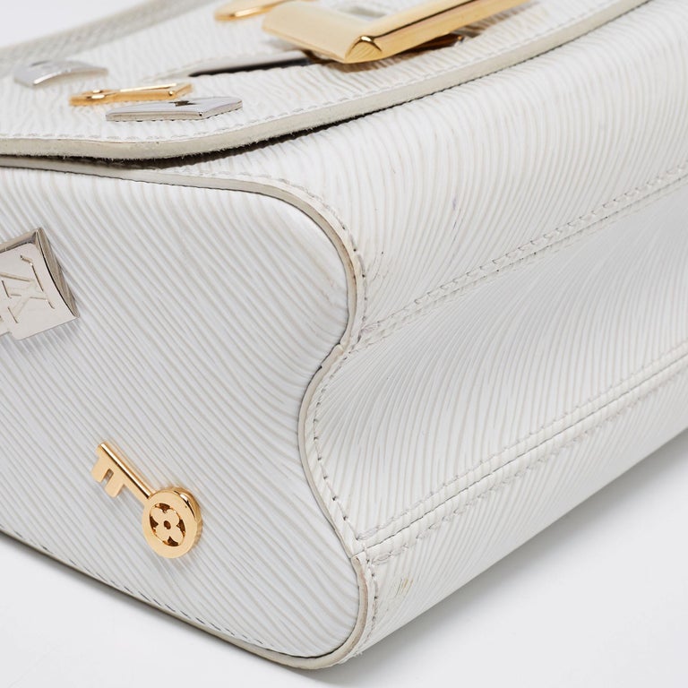 Louis Vuitton Womens Lockme Bag White Leather – Luxe Collective