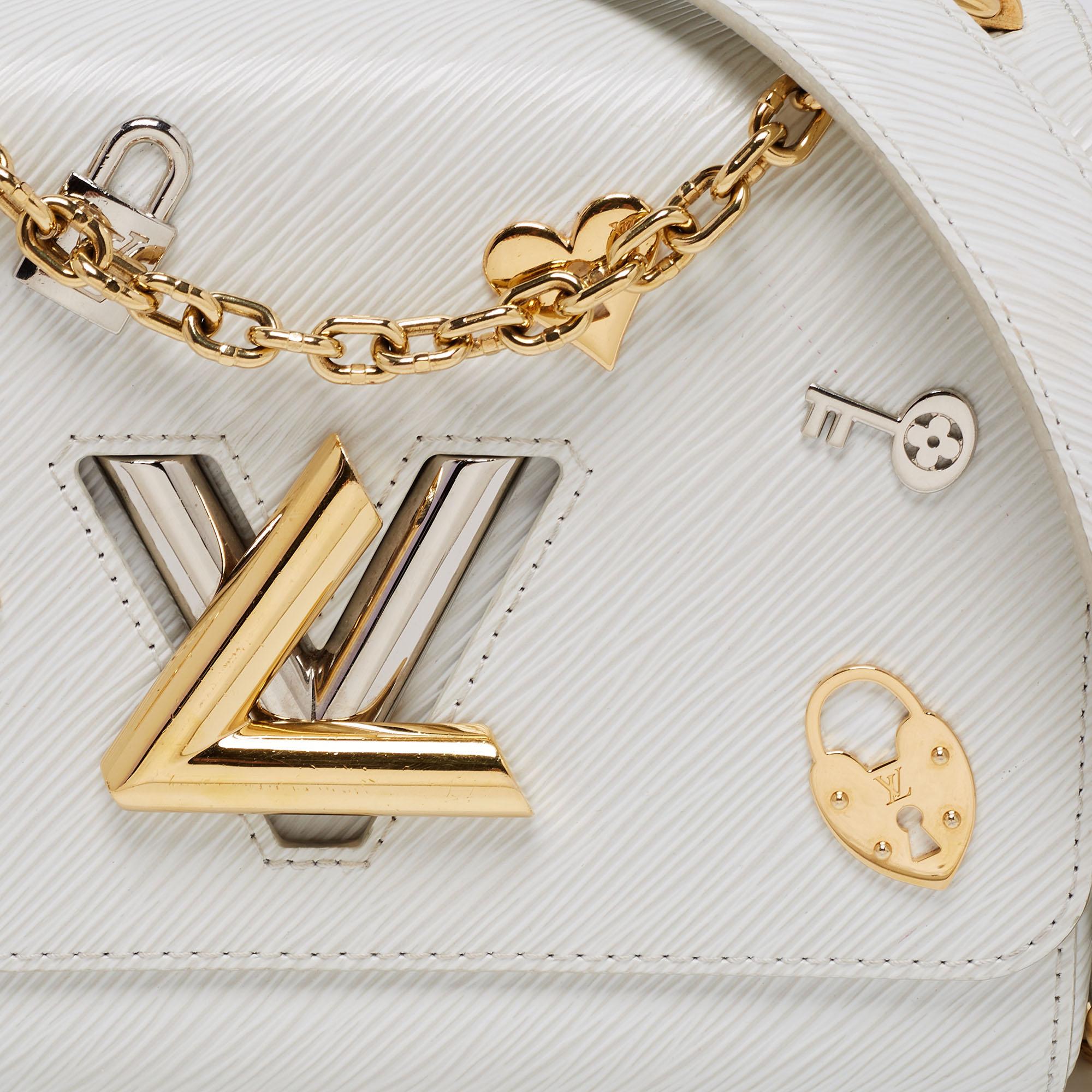 Louis Vuitton - Sac MM en cuir épi blanc avec breloques en forme de cadenas torsadé 2