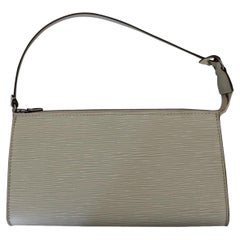 Used Louis Vuitton White Epi Pochette