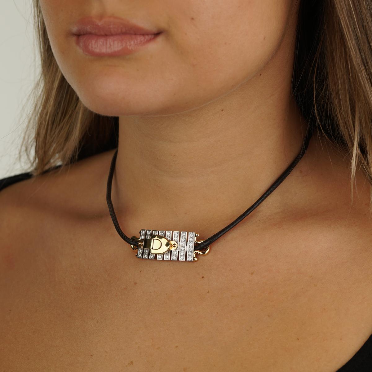 Taille ronde Louis Vuitton Bracelet / collier en or blanc et diamants en vente