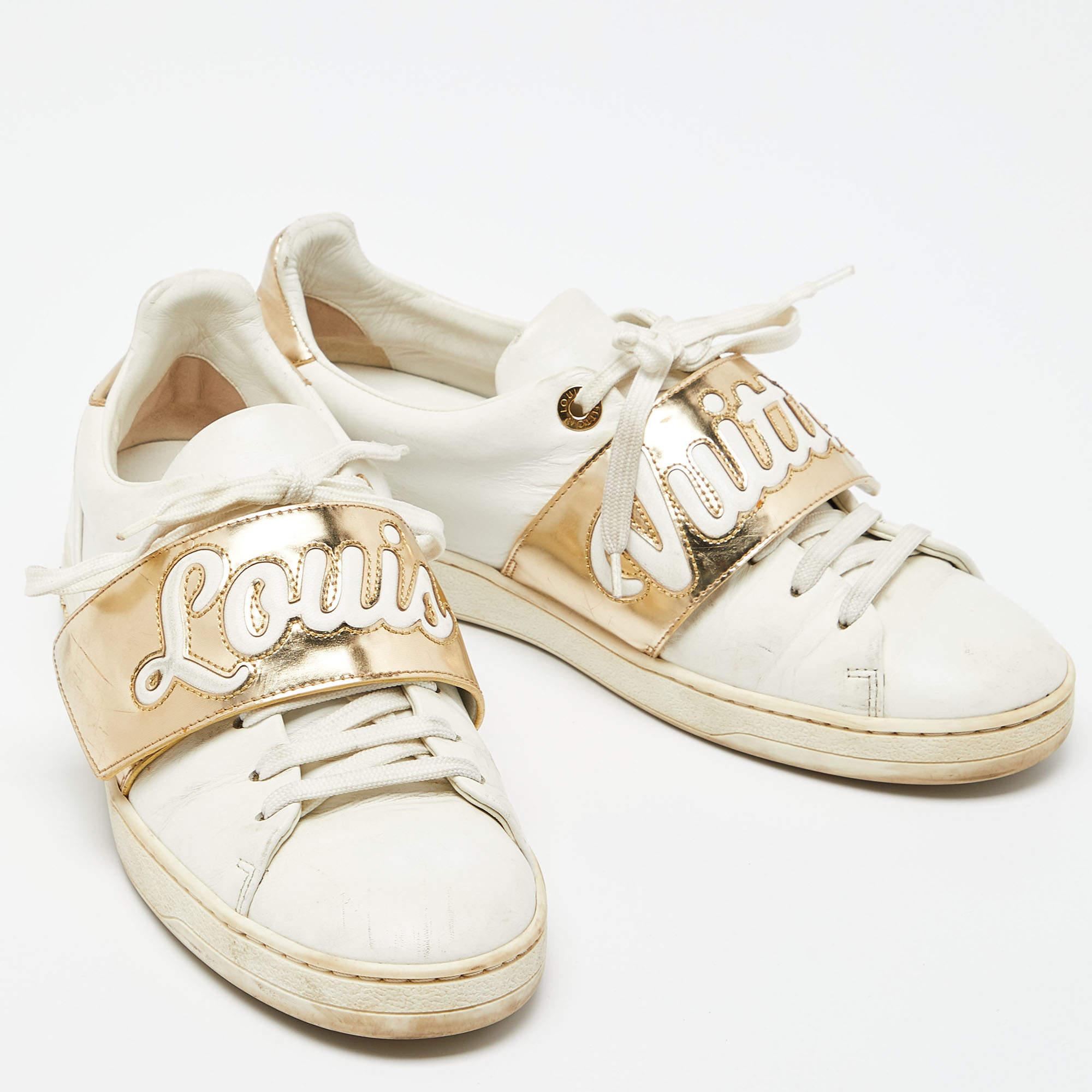 Louis Vuitton Weiß/Gold Leder Frontrow Low Top Turnschuhe Größe 38 im Zustand „Relativ gut“ im Angebot in Dubai, Al Qouz 2
