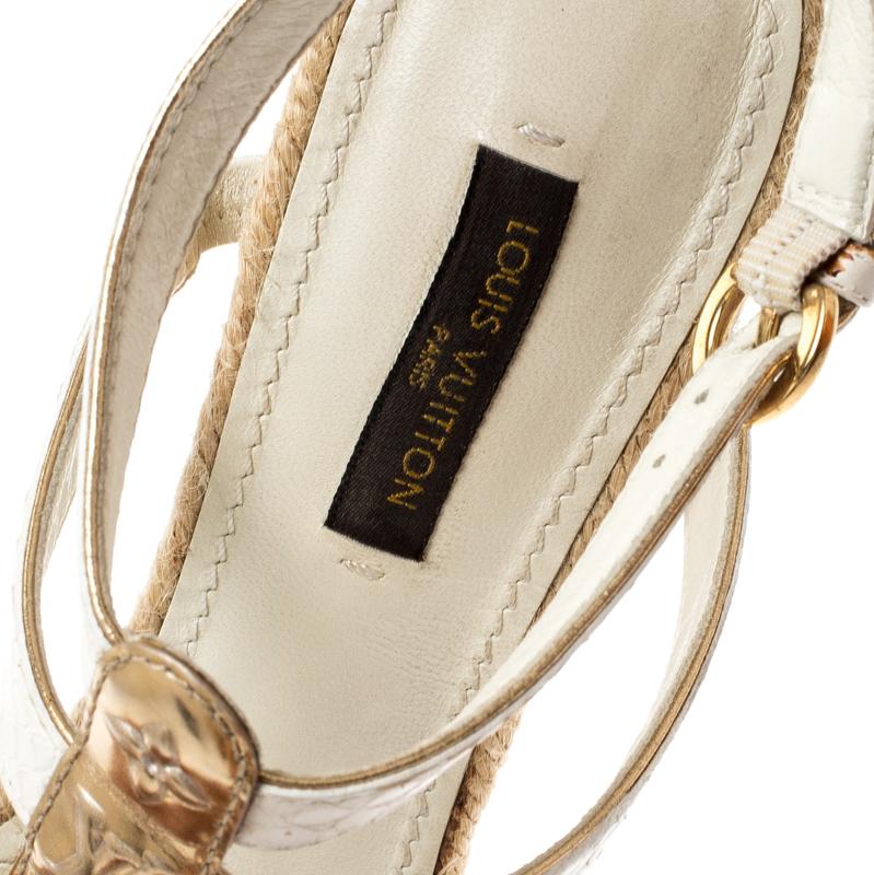 Louis Vuitton White/Gold Monogram Leather Espadrille Wedge Sandals Size 37 In Good Condition In Dubai, Al Qouz 2