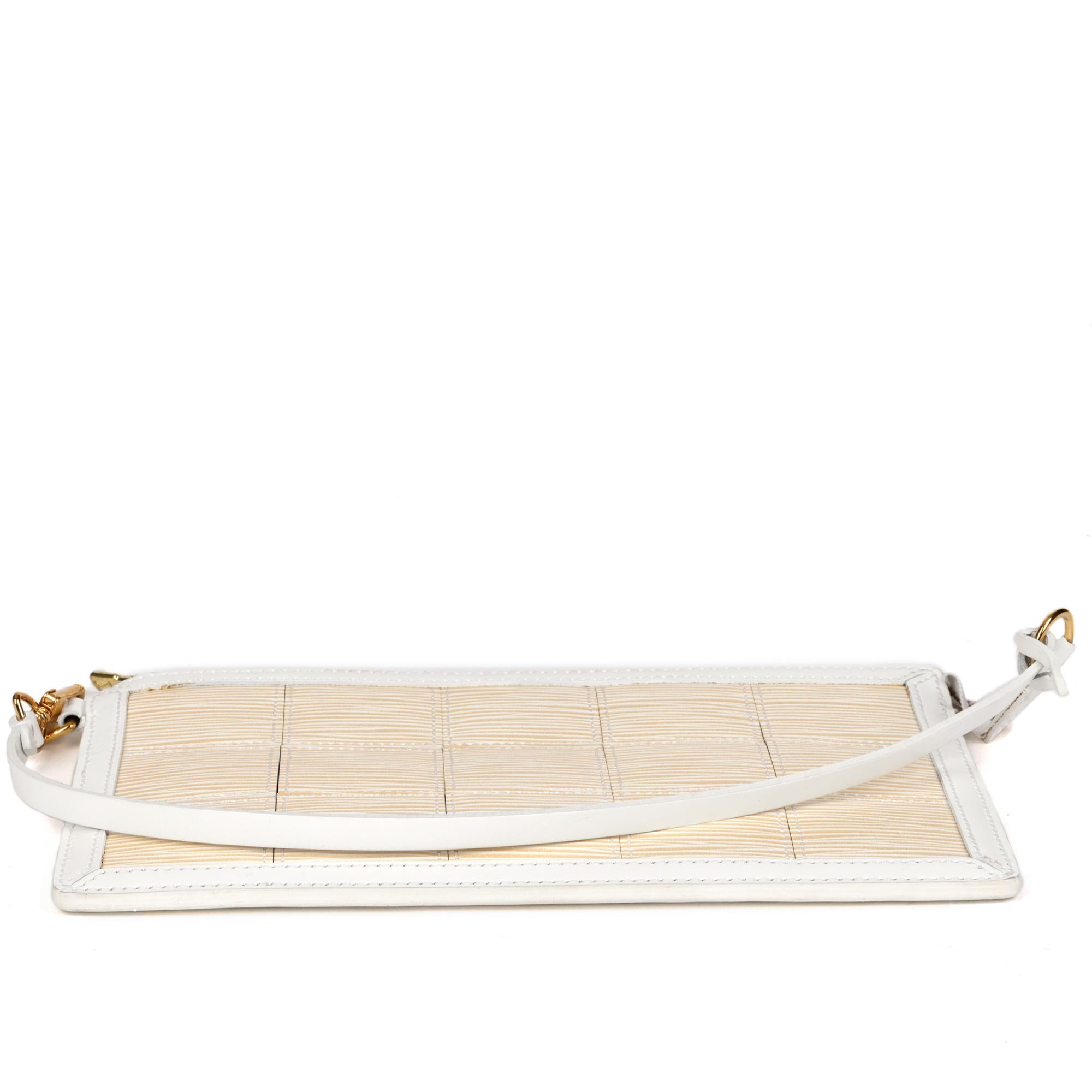 LOUIS VUITTON Pochette Delmonico de Piel Epi Estirada Blanca y Dorada 1