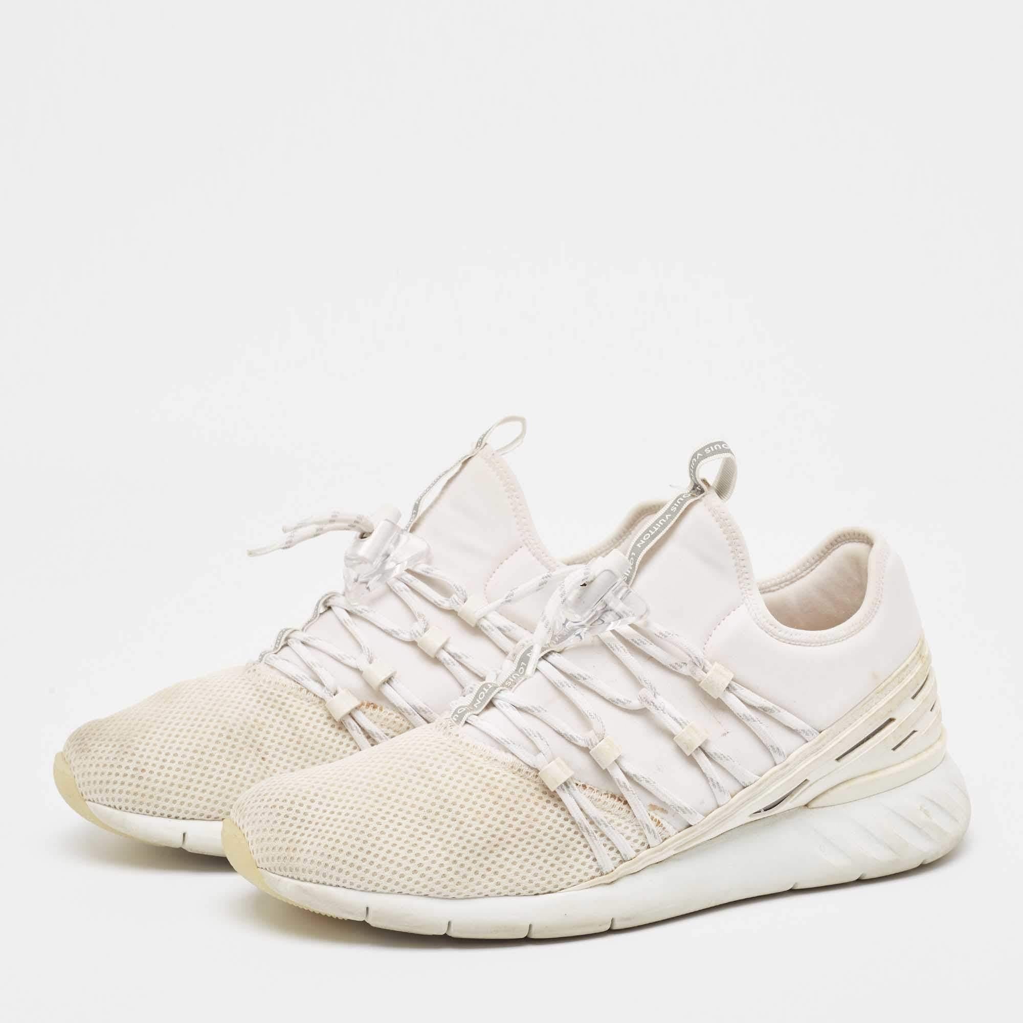 Coming in a classic silhouette, these designer sneakers are a seamless combination of luxury, comfort, and style. These sneakers are designed with signature details and comfortable insoles.