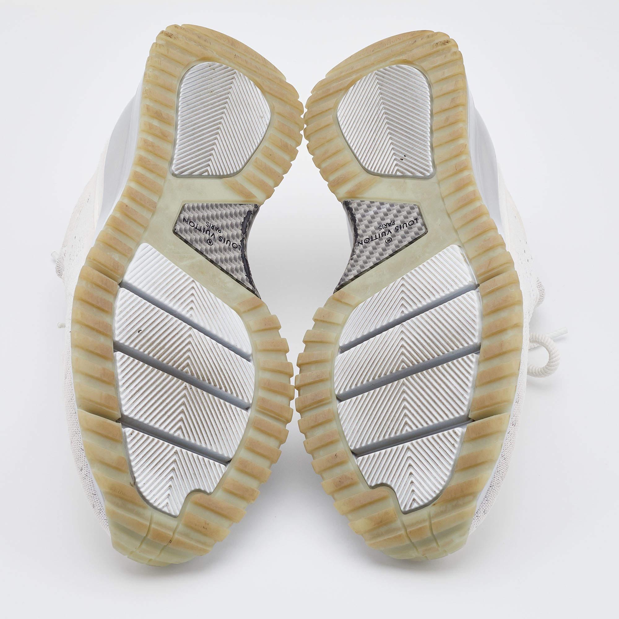 Louis Vuitton - Baskets en tissu blanc V.N.R, taille 42 3