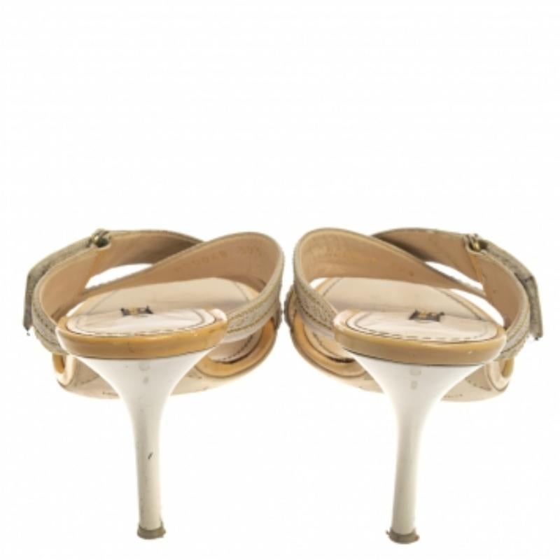 Louis Vuitton White Leather And Canvas Logo Strappy Mule Sandals Size 39.5 For Sale 1
