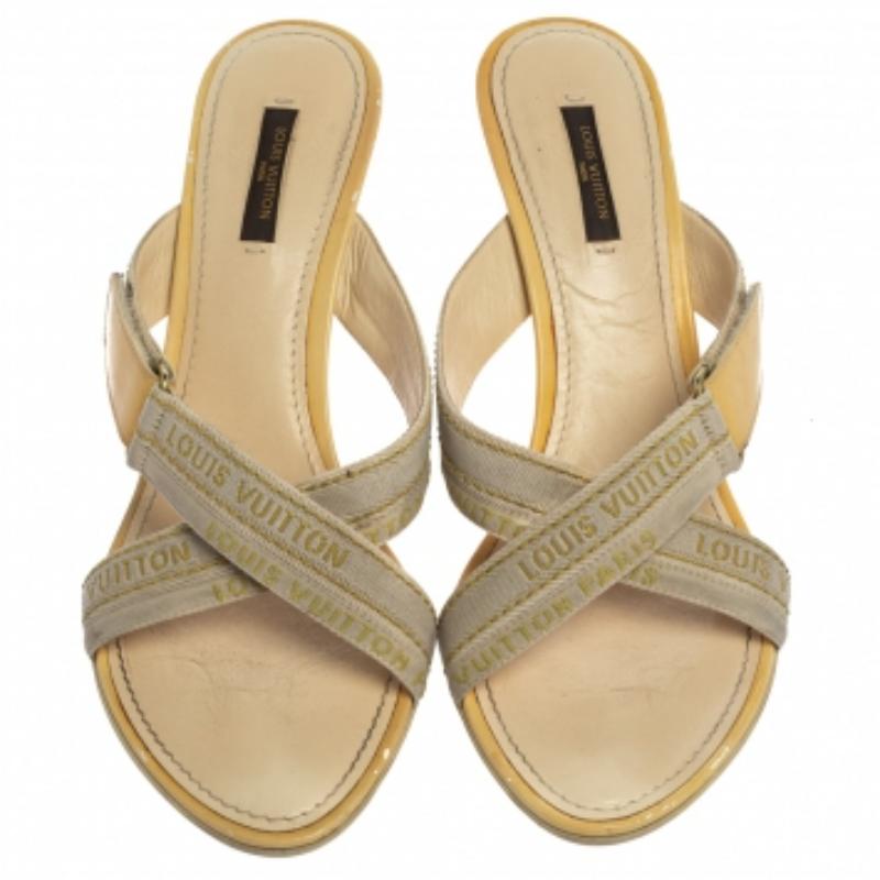 Louis Vuitton White Leather And Canvas Logo Strappy Mule Sandals Size 39.5 For Sale 3