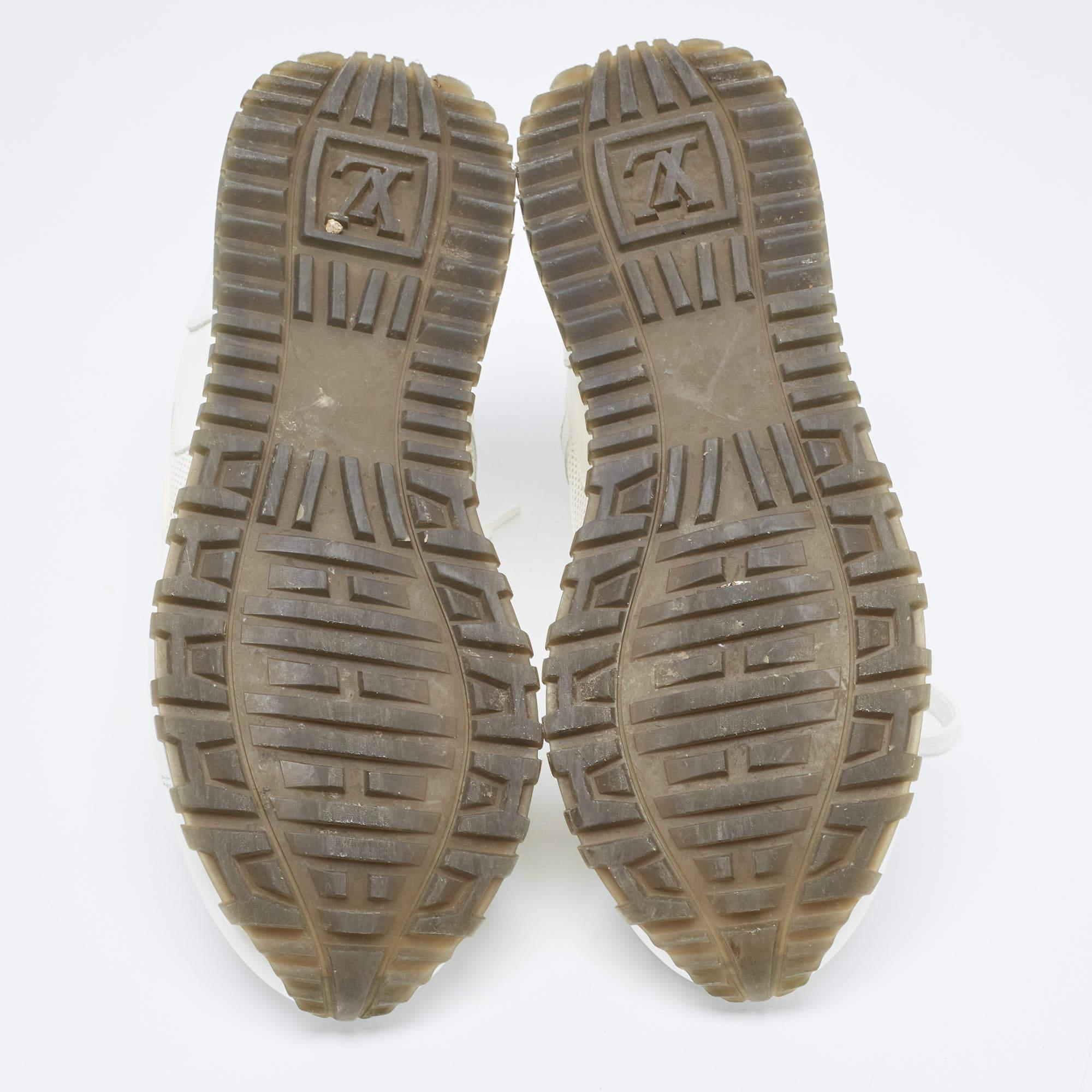 Louis Vuitton White Leather and Mesh Run Away Sneakers Size 35 In Good Condition In Dubai, Al Qouz 2